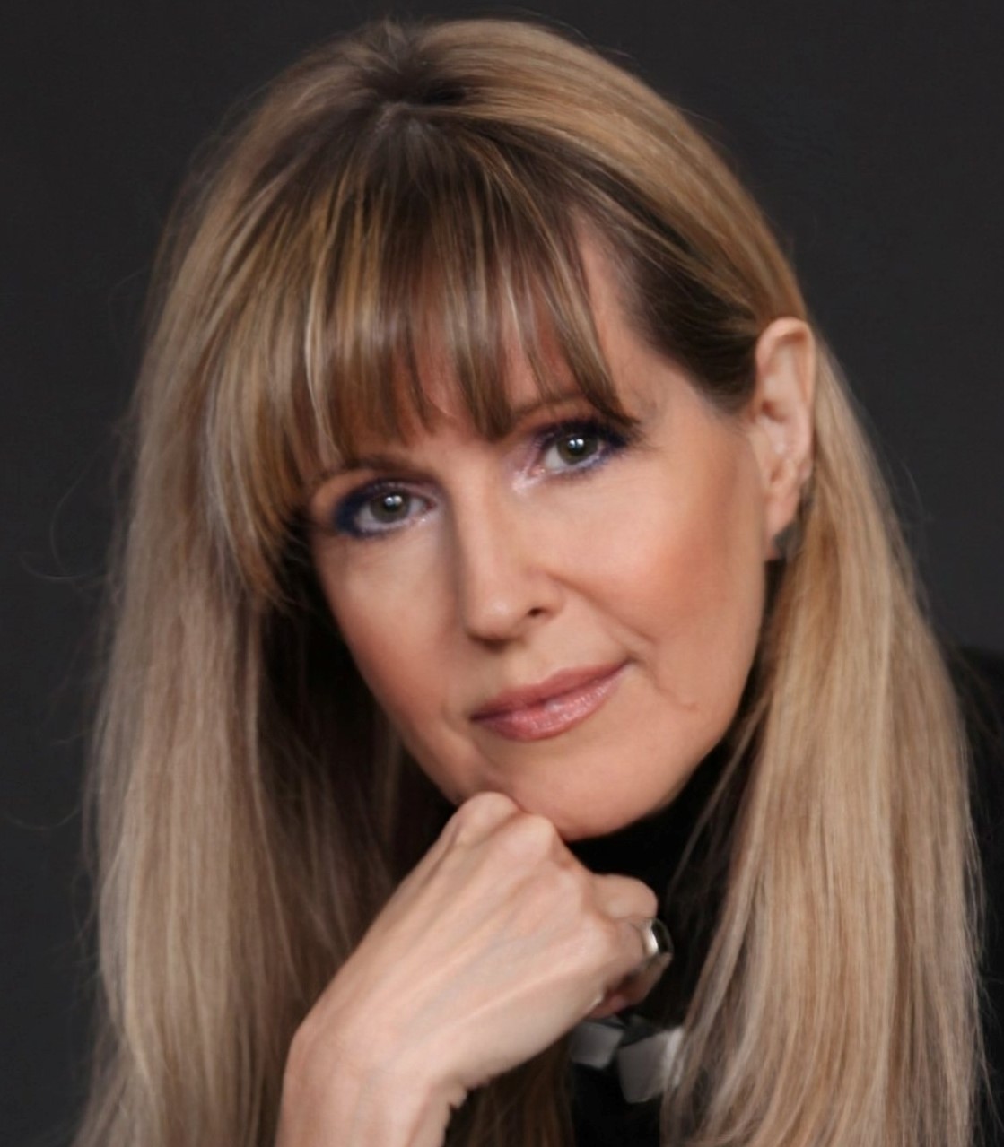 ewa domanska cropped